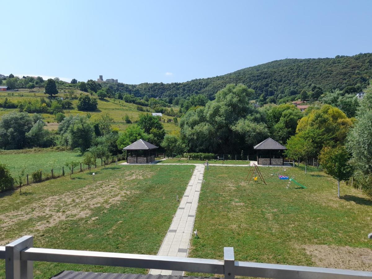 River Bank Apartments & Castle View Бихач Экстерьер фото